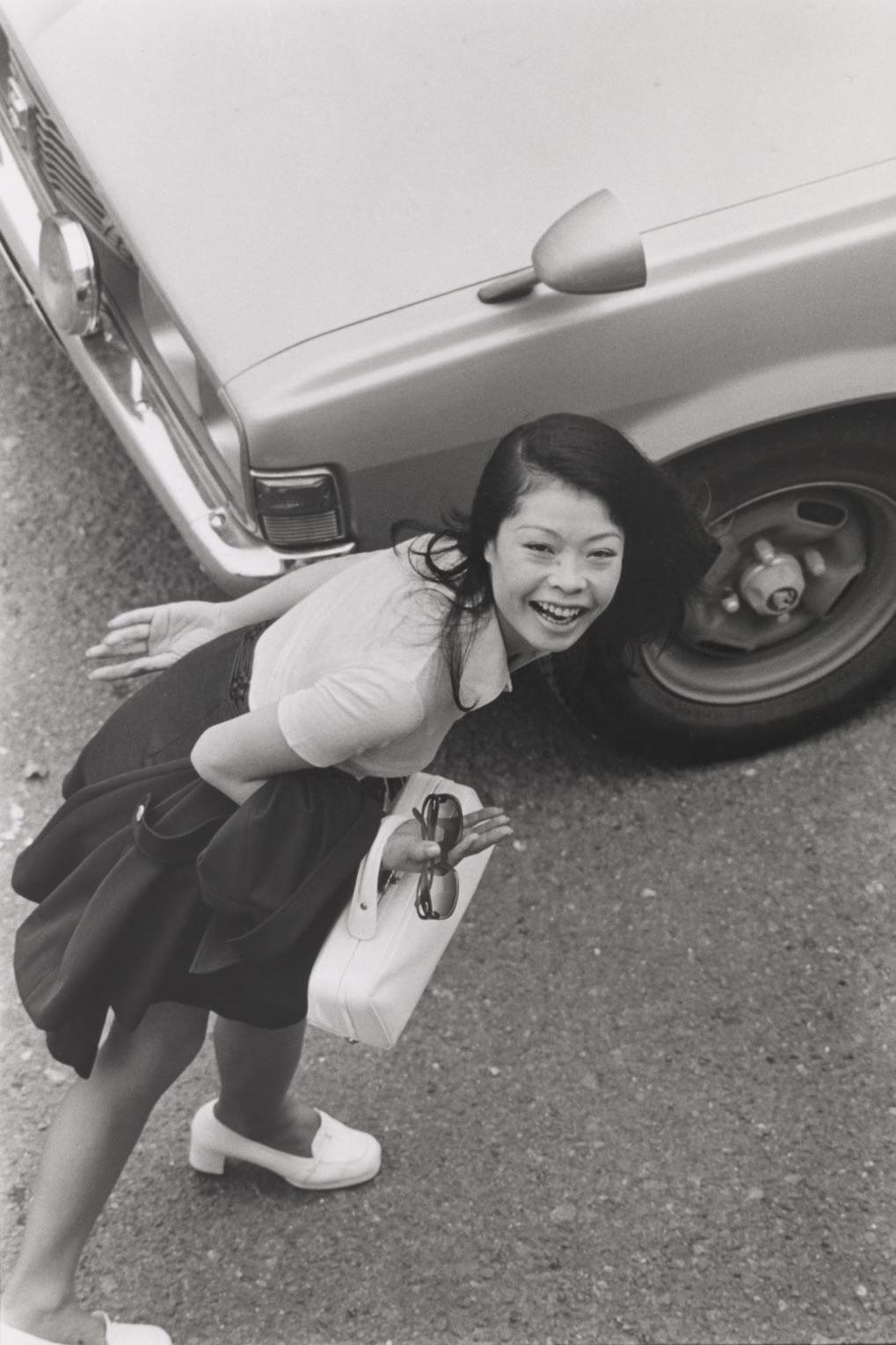 1974年，深濑昌久拍摄了他的妻子洋子。这张照片名为《洋子》